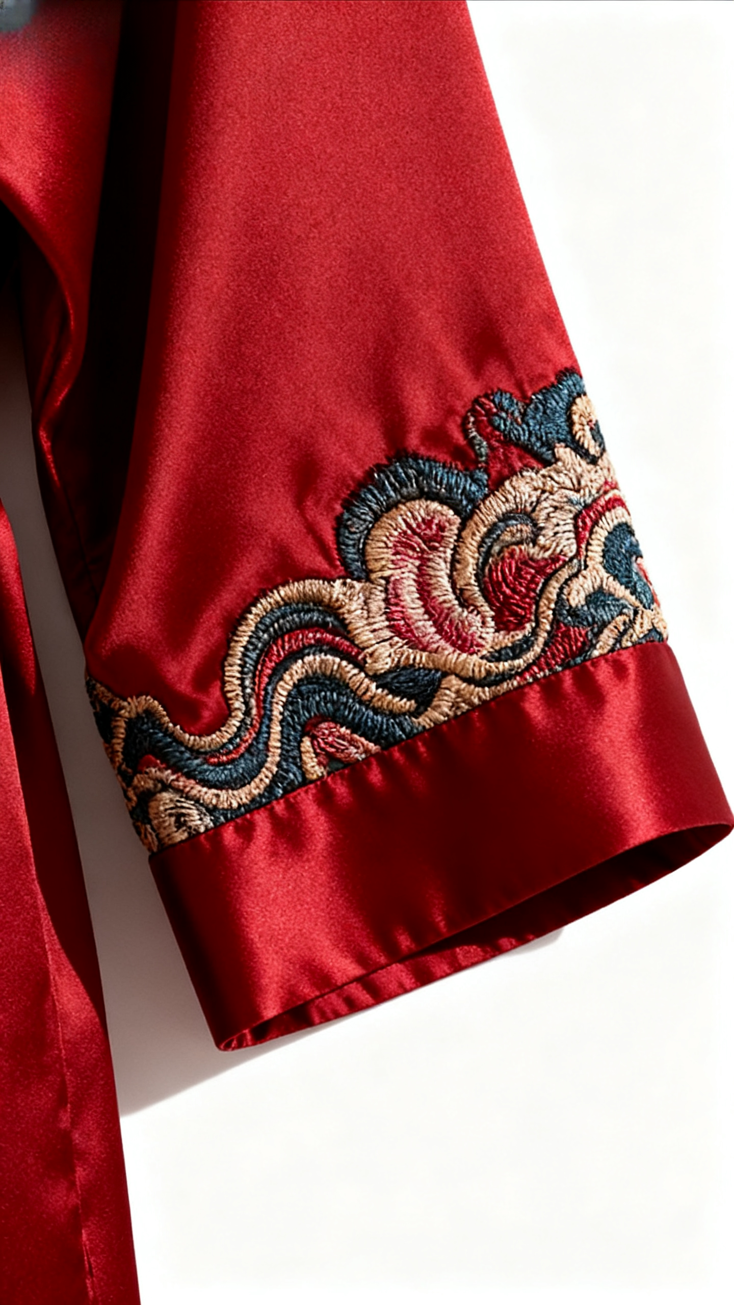 The Forbidden City | Cinnabar Silk Embroidered Artistry Set