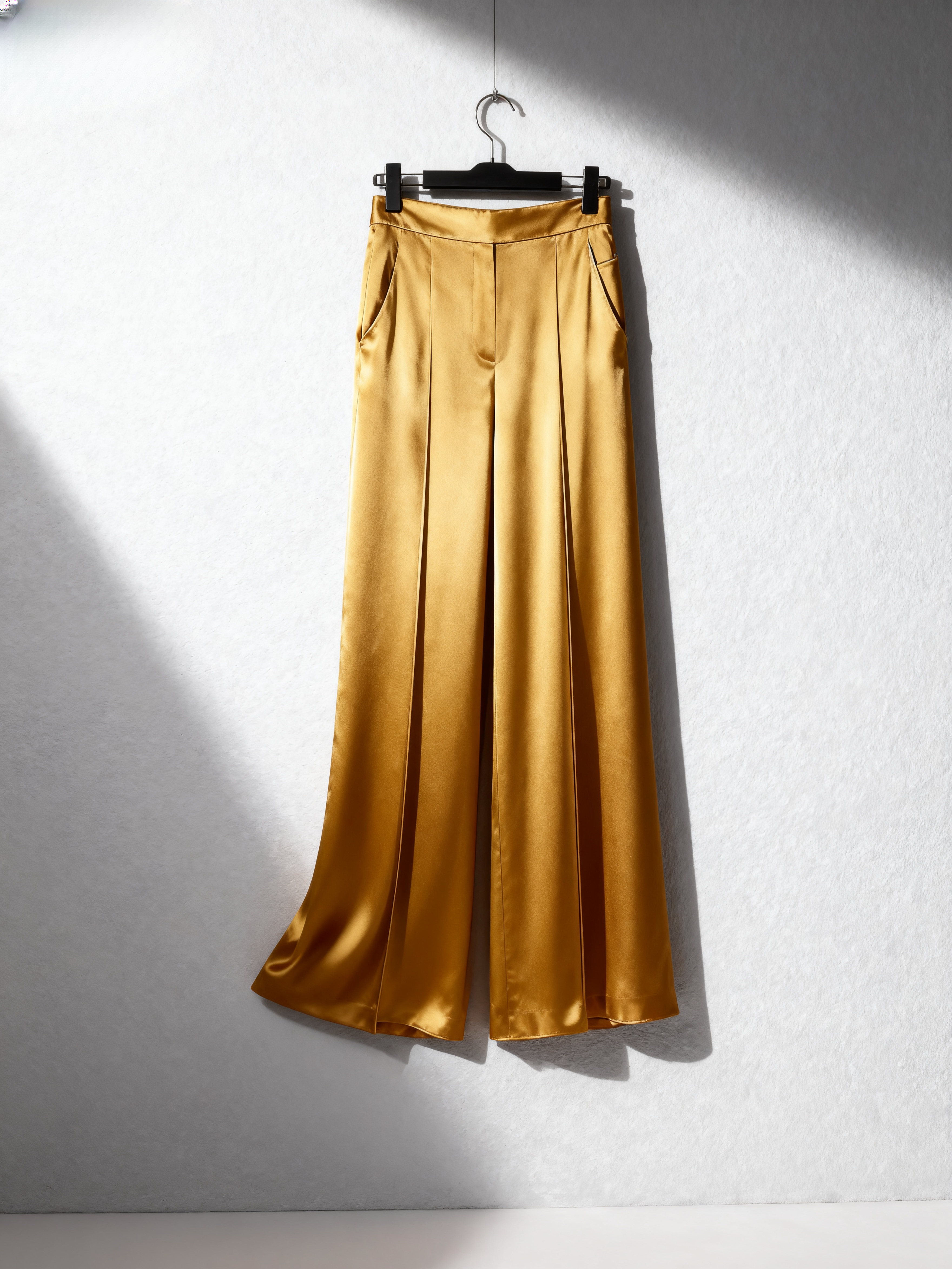 The Forbidden City | Lapis & Gold Chrysanthemum Jacquard Silk Set